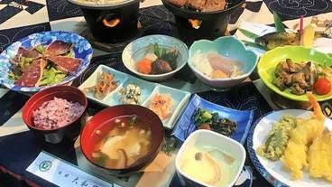 食事・飲み物 / 3