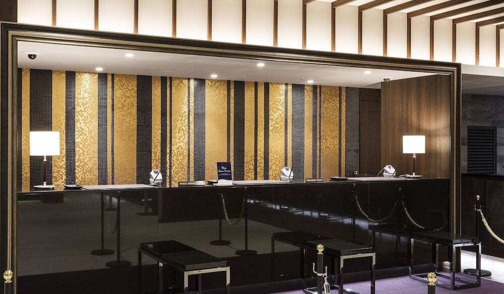 きれいなロビーで
チェックイン / 2