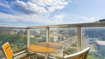 バルコニーのテーブルセット / 24