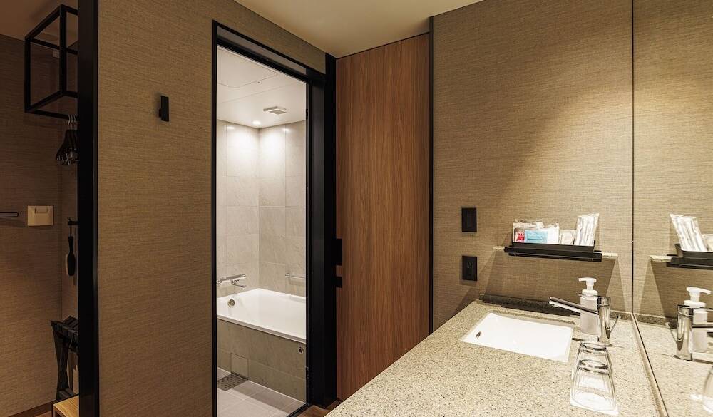 3点独立バスルーム一例 / 2