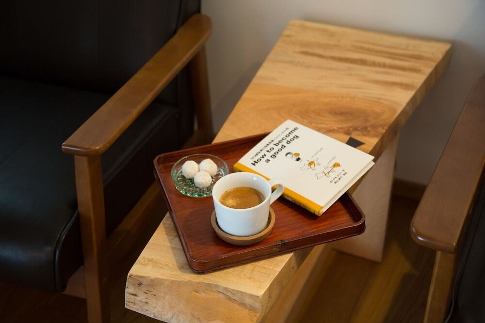 客室内のダイニングエリア