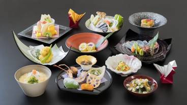 食事・飲み物 / 13