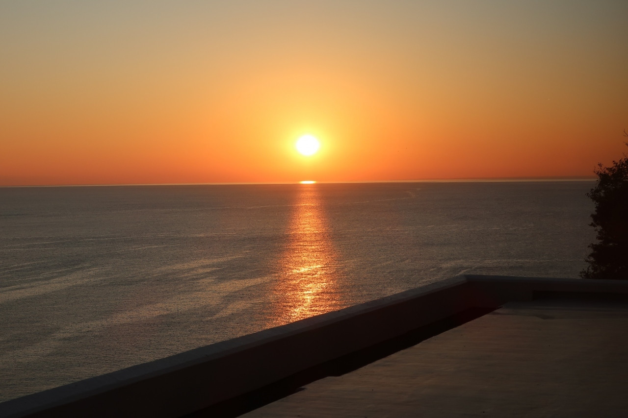 全室オーシャンビューの宿で名物の夕日を堪能4036525