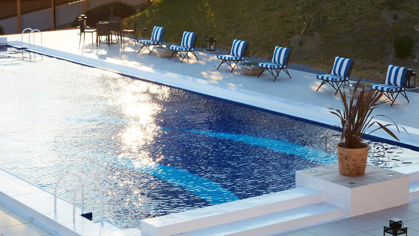 プライベートプールでホテルステイを満喫3928575