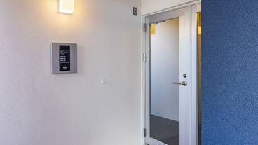 施設の入り口 / 3