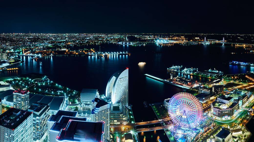 客室から見える夜景に
うっとり、気分高まる / 3