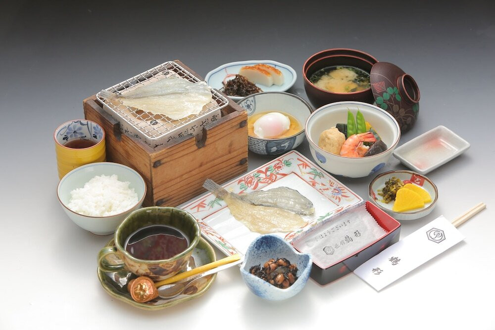 朝食