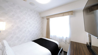 セミダブルルーム 120 cm ベッド 9 ㎡ (禁煙)