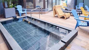 屋外スパ浴槽 / 1