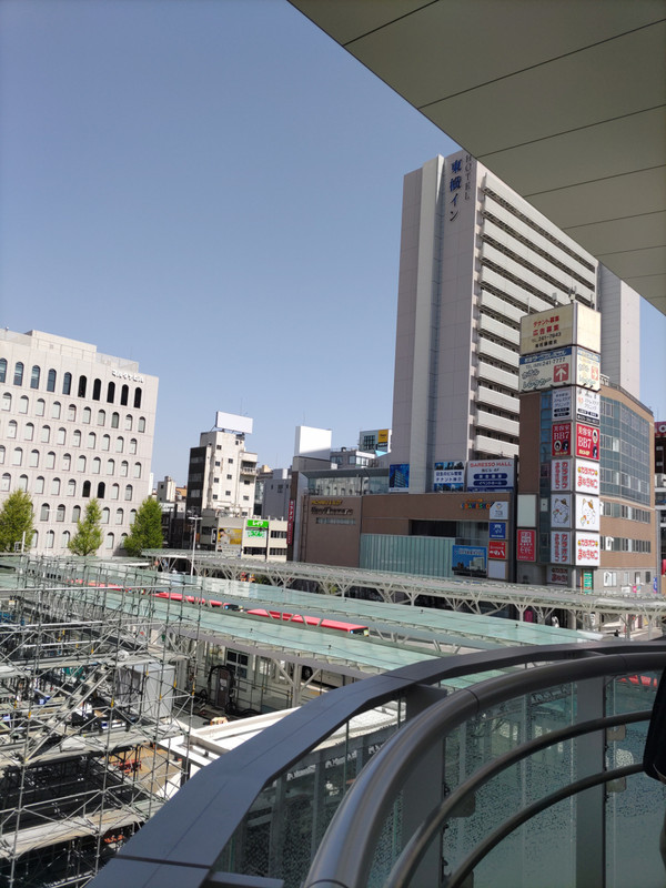 新潟駅万代口から見るホテル。
