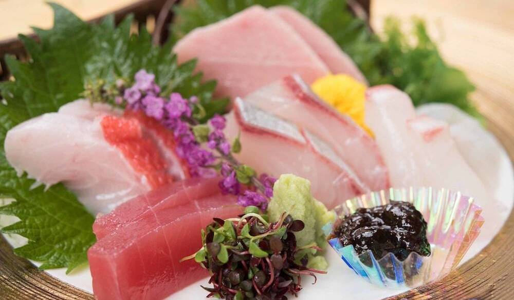 料理一例 お造り / 2