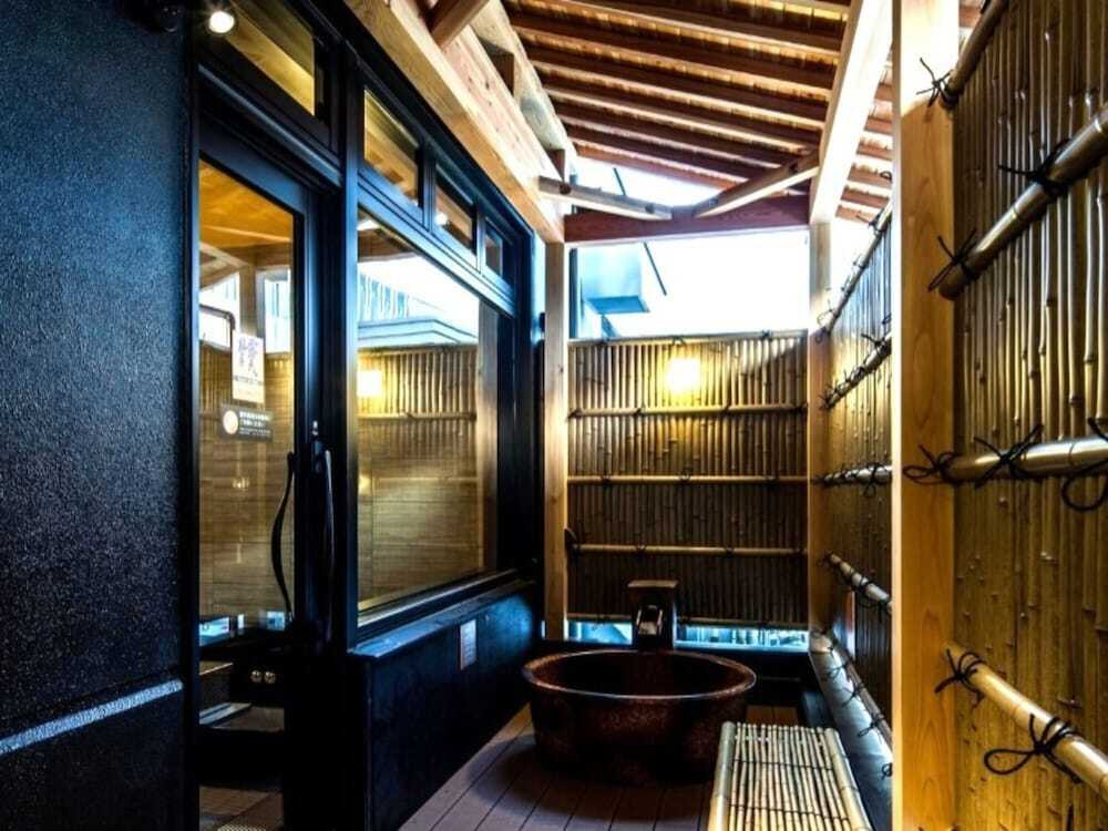 屋外スパ浴槽