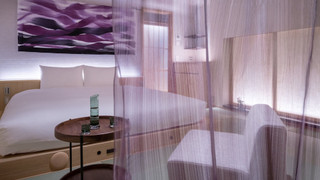 デラックスキングルーム