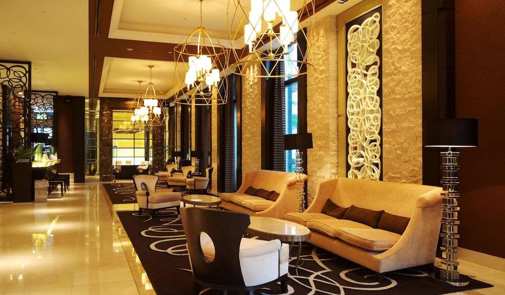 フロントロビー / 1