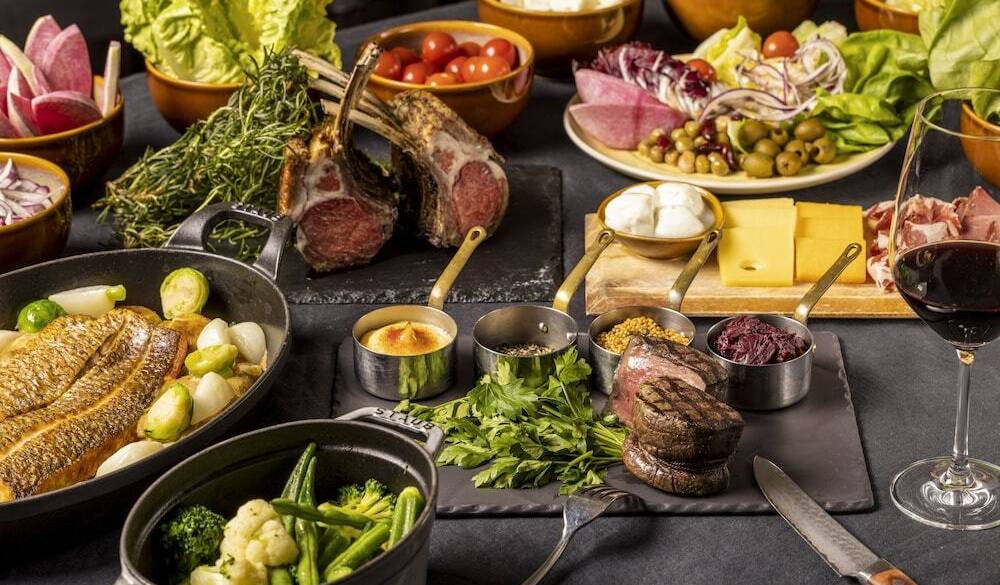 おしゃれダイニングで
おいしいディナーを♪ / 1