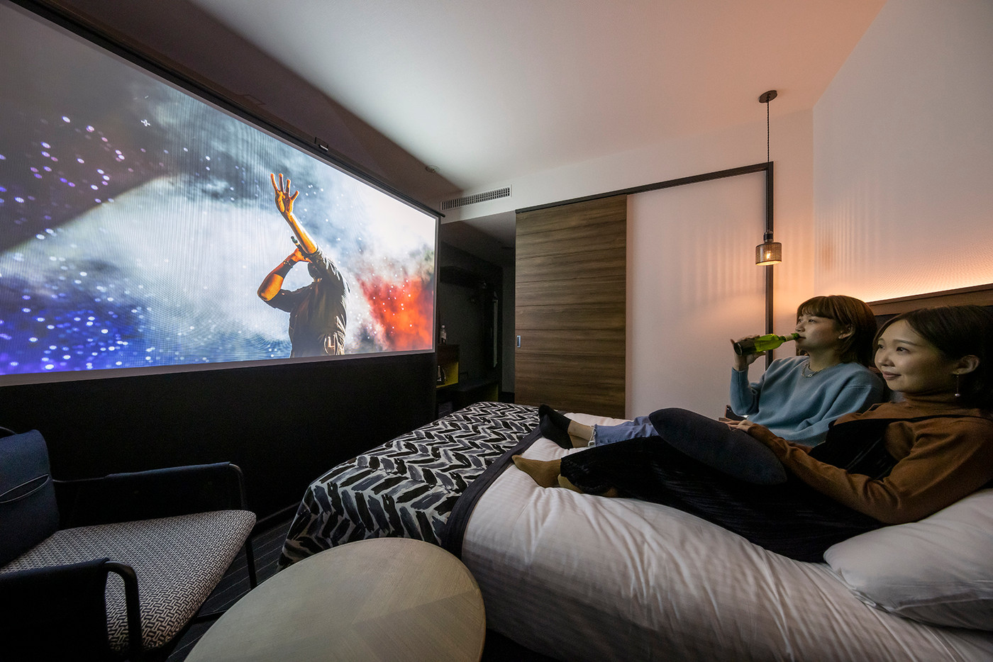 自宅より楽ちん♪東京・神奈川のホテルでお泊り鑑賞会4573295