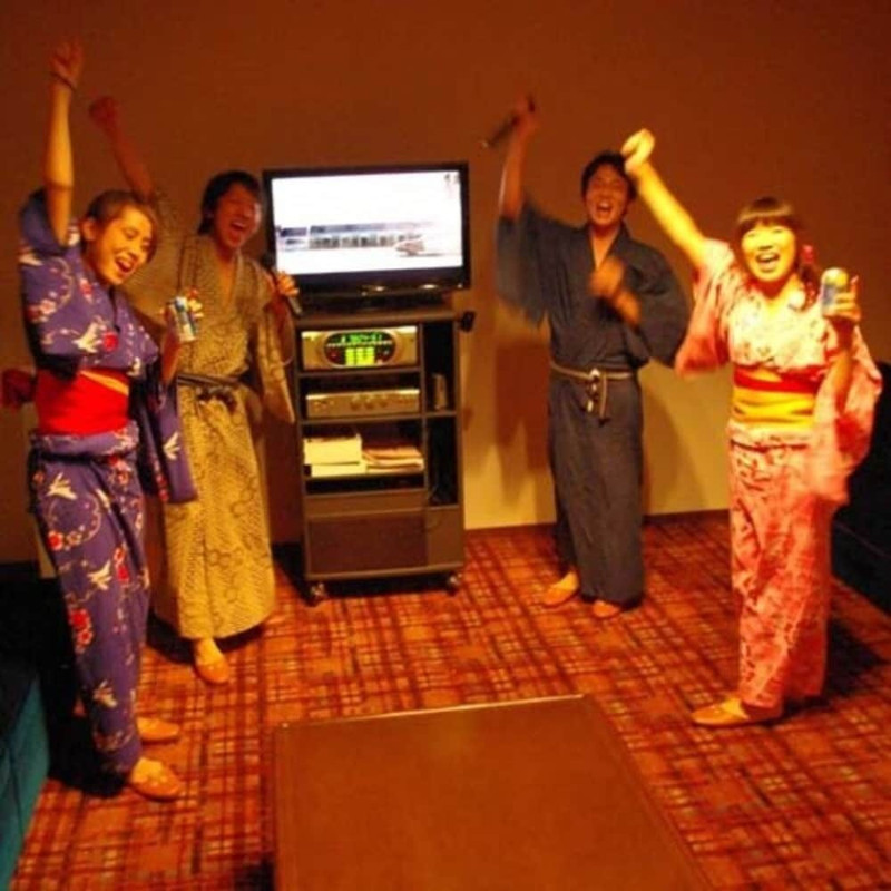 カラオケ ルーム