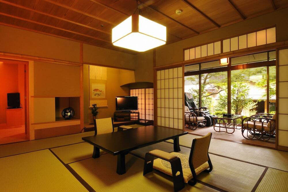 横山大観ゆかりの宿 熱海 大観荘（ヨコヤマタイカンユカリノヤド　アタミ　タイカンソウ） / 2