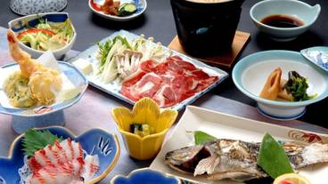 食事・飲み物 / 4