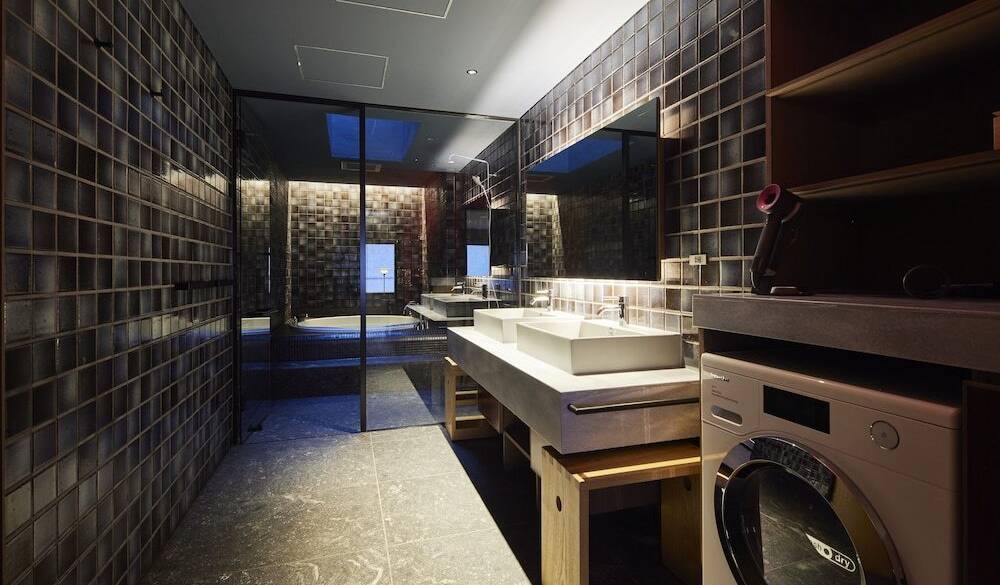 スイート 山／バスルーム / 2