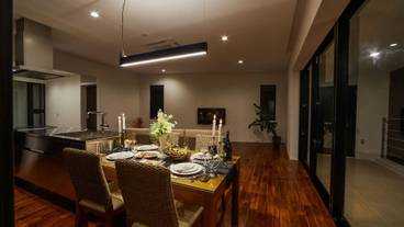 客室内のダイニングエリア / 7