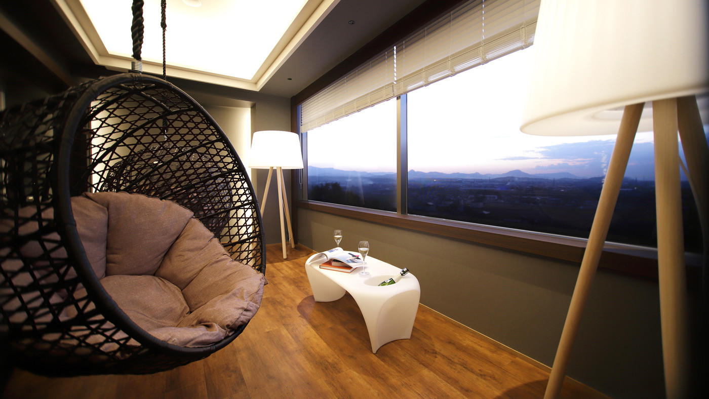 THE CHELSEA BREATH3408137