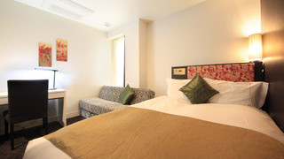 スーペリアダブルルーム 喫煙 (ダブルベッド1台) [大人3名様よりソファーベッドをご用意]