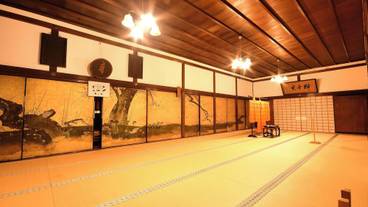 施設内の設備 / 13