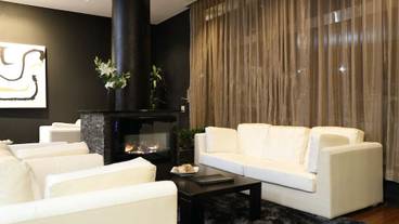 ロビー応接スペース / 3