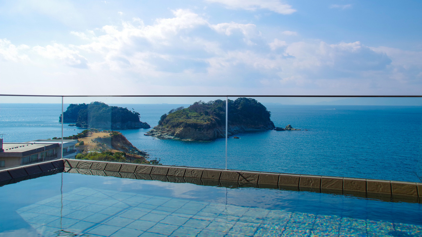 キッズプールの水深浅めで安心♪夕日が眺められる客室も！3965329