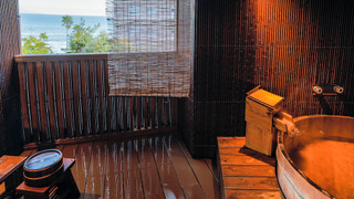 デラックス ダブルまたはツインルーム 専用バスルーム パーシャル オーシャン ビュー