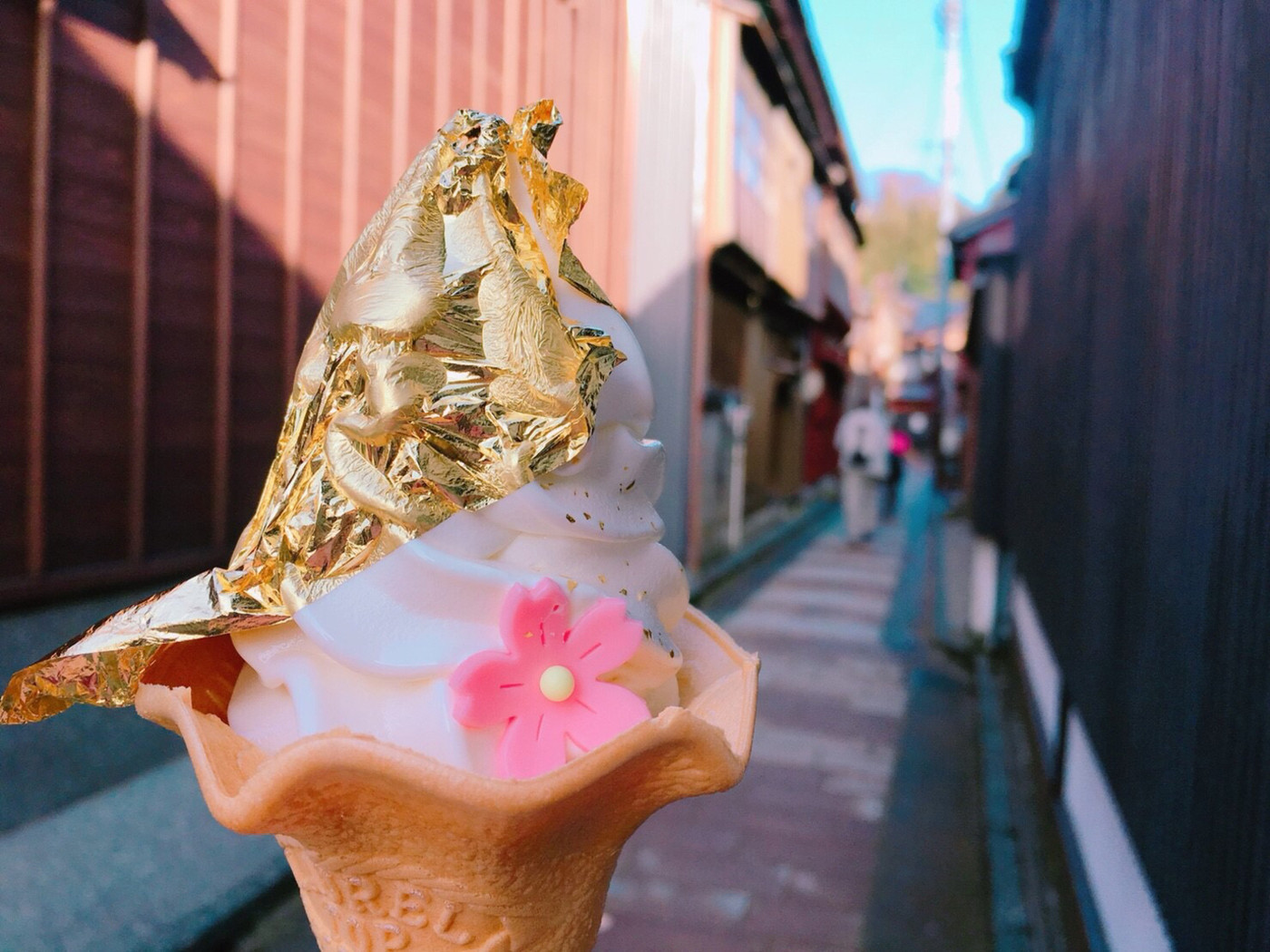 金沢金箔ソフトです。