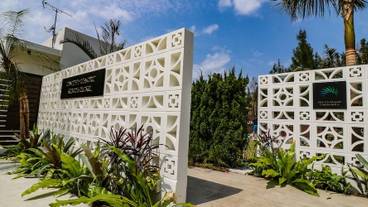 施設の入り口 / 38