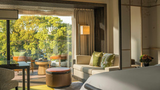 ルーム キングベッド 1 台 (Four Seasons Heritage Garden Room)