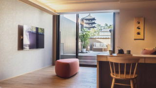 Junior Suite with Private Balcony - Temple View, Non Smoking