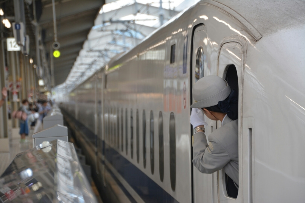 長めのお休みをとって新幹線で出かけよう！2999440