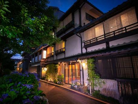 京の宿 北海館 お花坊 / 1