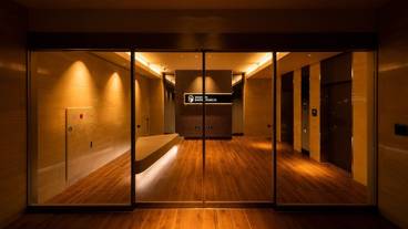 施設の入り口 / 9