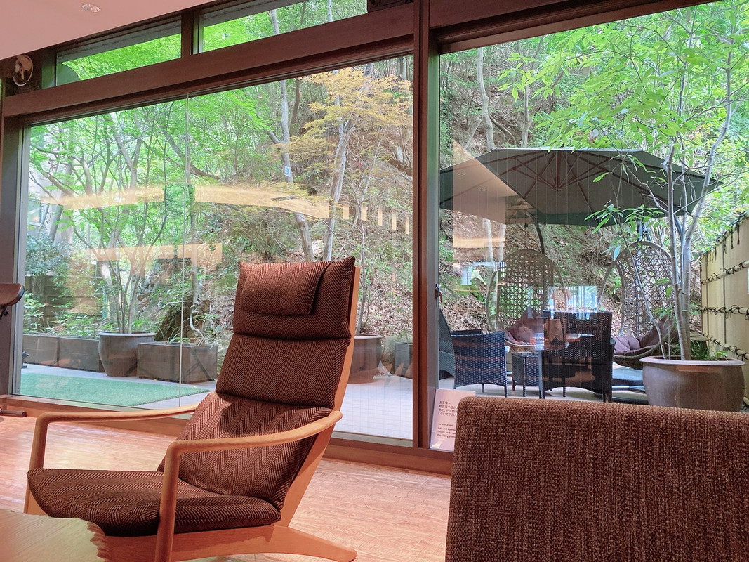 ロビーラウンジ