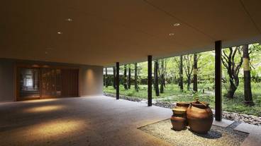 内部エントランス / 2