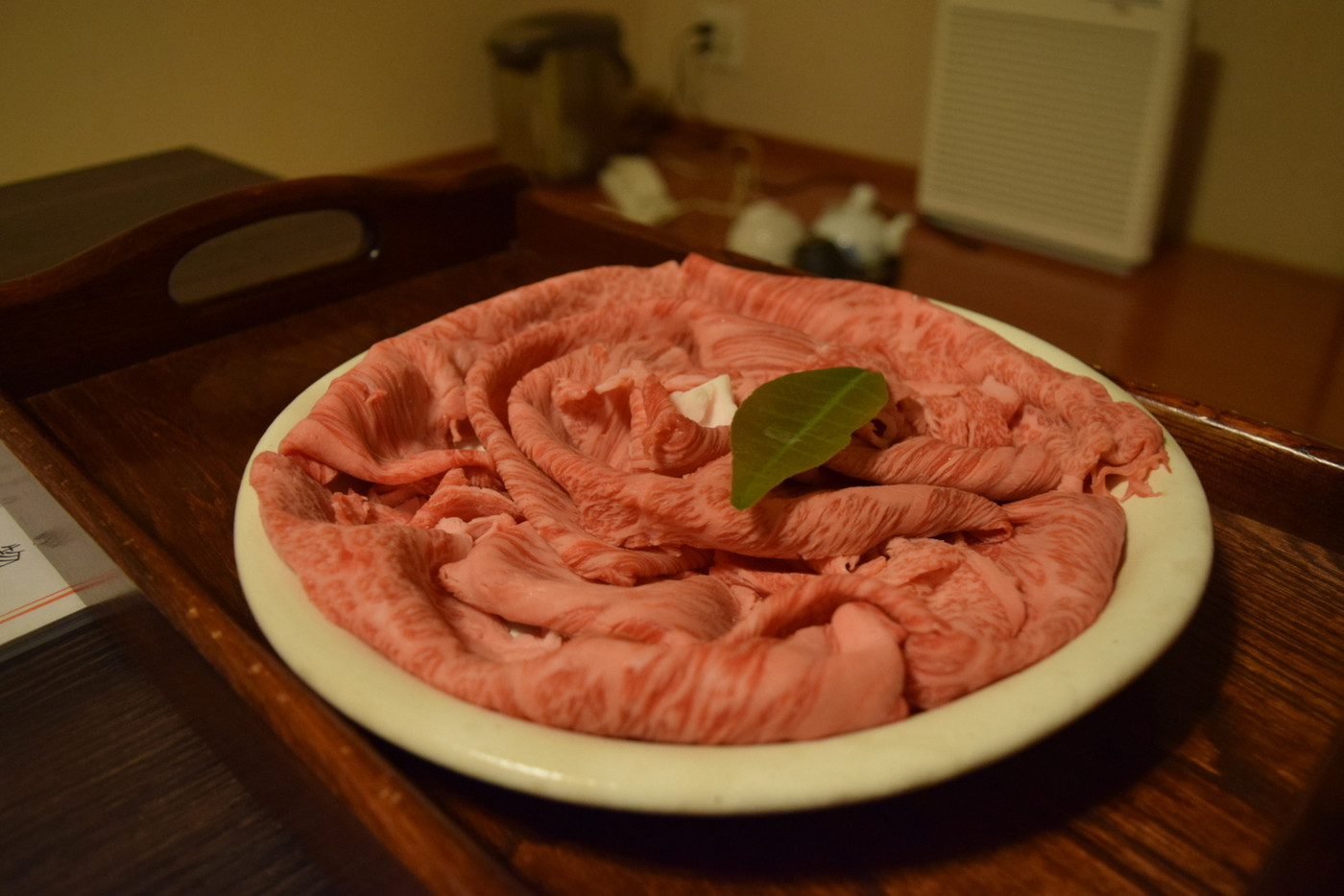 「宮乃温泉」 料理 136061865 2009_宮乃温泉_近江牛すきやき_サシがたまりません!