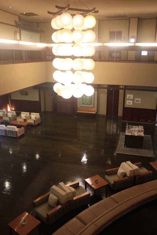 ロビーラウンジ