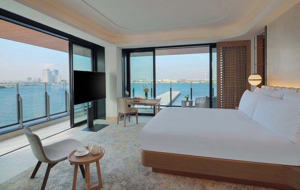 朝食はピクニック感覚で。海を望むルーフトップで喧騒を忘れよう4773222