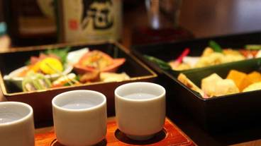 食事・飲み物 / 3