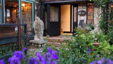 施設の入り口 / 36