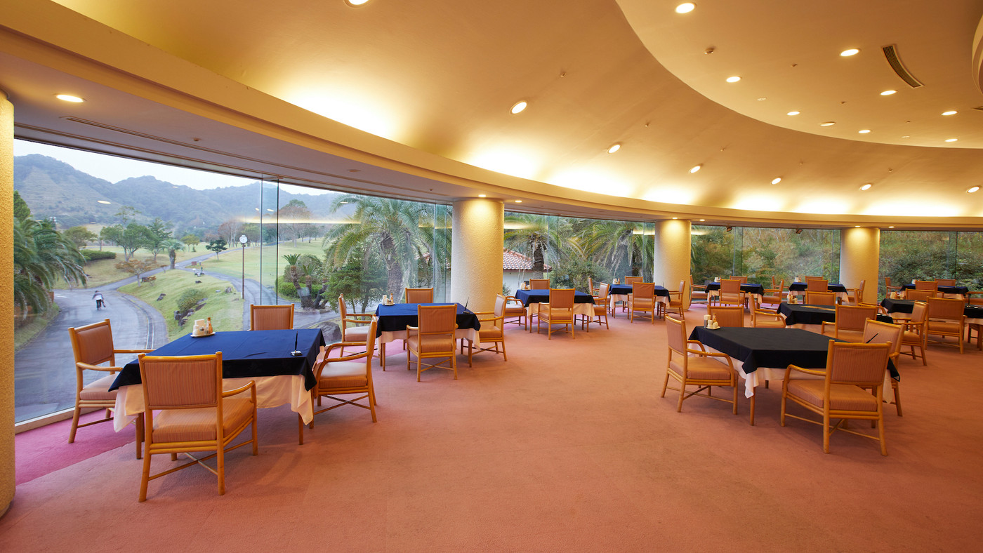 まるで南国リゾート！朝夕のお食事付きでもコスパ良し4037958