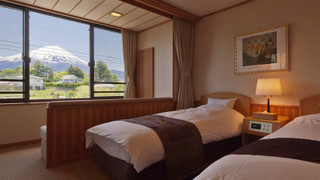 3Fユニバーサル和洋室【スタンダード】 [和洋室] [禁煙] [富士山が見える]