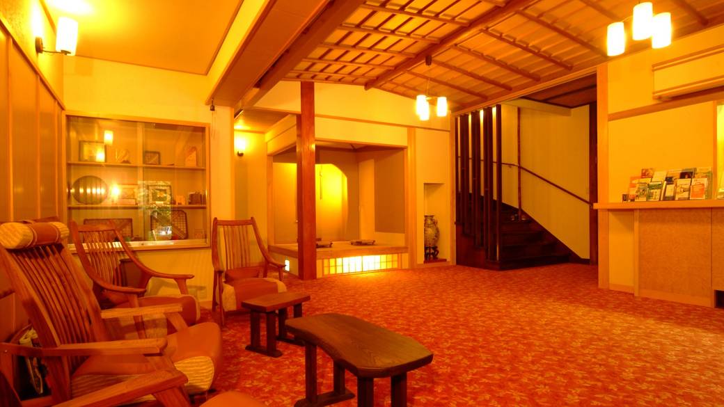 手入れの行き届いたロビー / 2