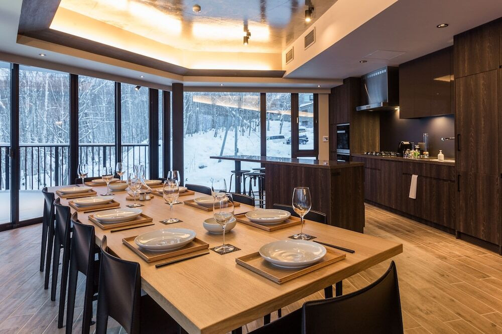 客室内のダイニングエリア