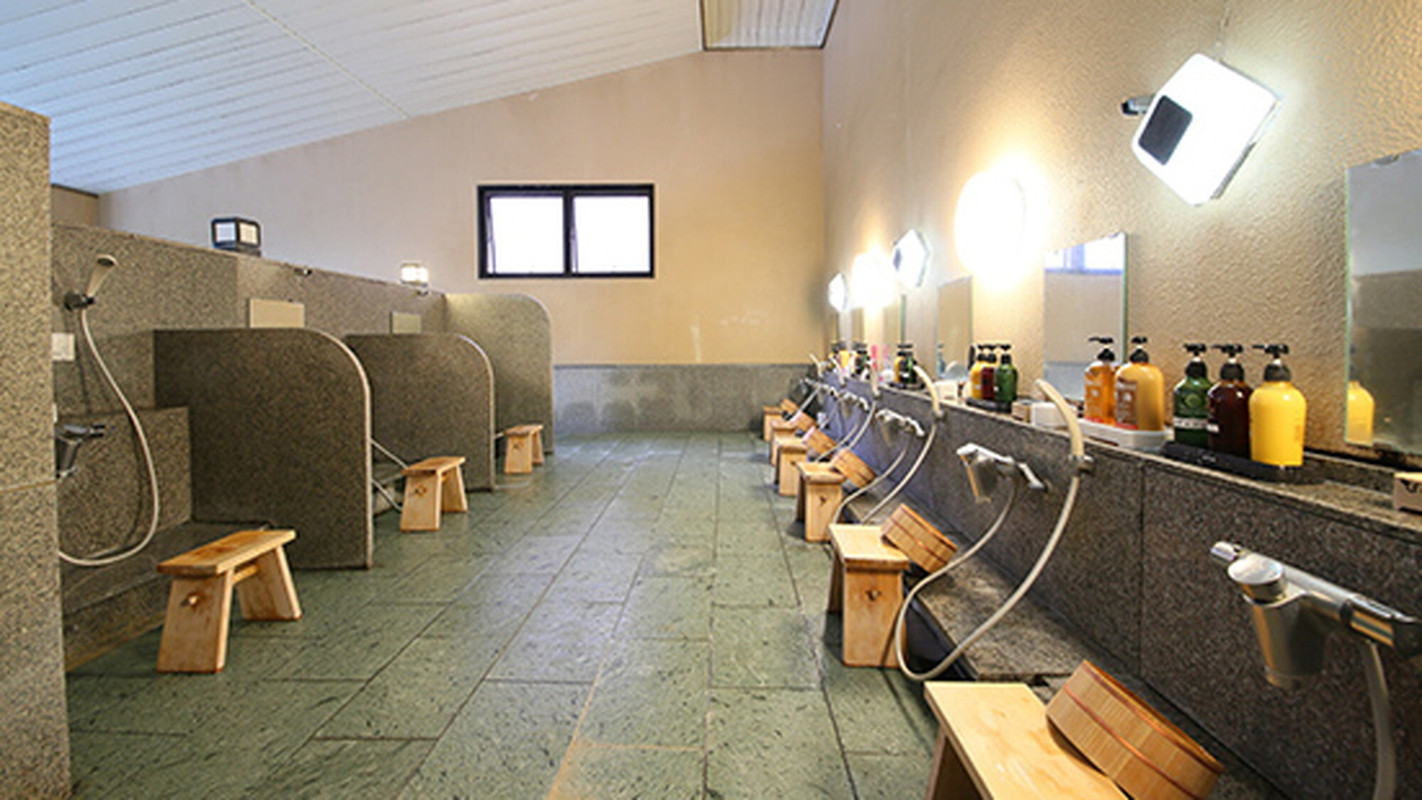 大浴場の洗い場